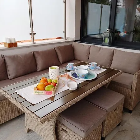 Apartament Frangipani *