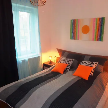 Apartament Frangipani *