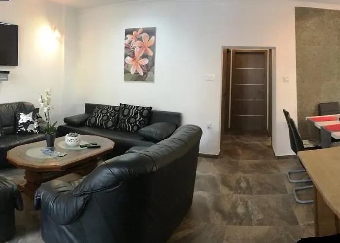 Frangipani Apartament *